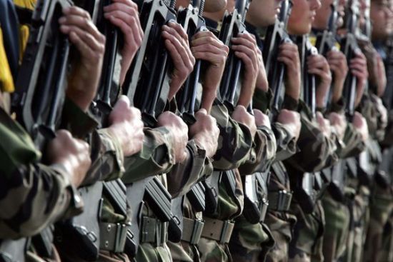 L’« allégeance aux armes » remet en cause la binationalité L’« allégeance aux armes » remet en cause la binationalité