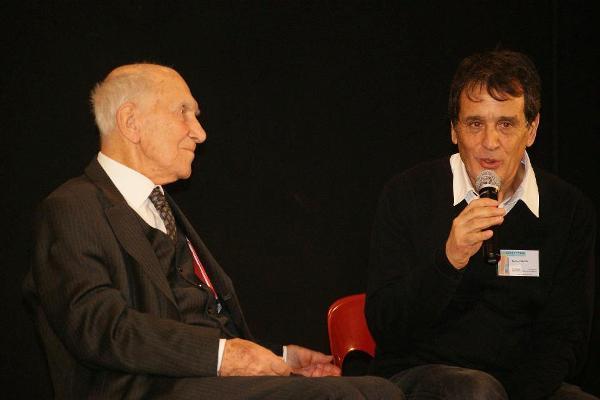 Brahim Senouci aux côtés de Stéphane Hessel.