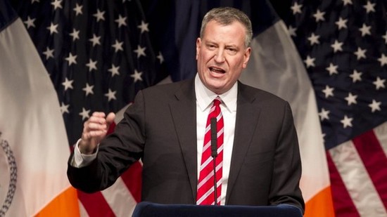 Bill de Blasio, maire de New York, a accordé deux jours fériés aux écoles publiques pour les fêtes musulmanes. Bill de Blasio, maire de New York, a accordé deux jours fériés aux écoles publiques pour les fêtes musulmanes.
