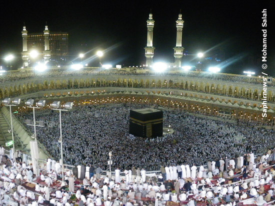 La Kaaba, lors de la nuit du 27 Ramadhan 1430 (septembre 2009).