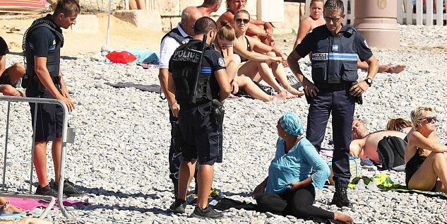 #WTFFrance : la police force une femme à se déshabiller sur une plage de Nice