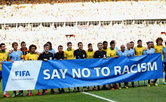 Le racisme dans le football, un problème réglé pour la FIFA