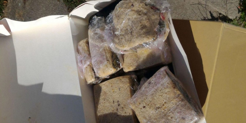 Mantes-la-Ville : des sandwichs au jambon moisi déposés devant la mosquée Mantes-la-Ville : des sandwichs au jambon moisi déposés devant la mosquée