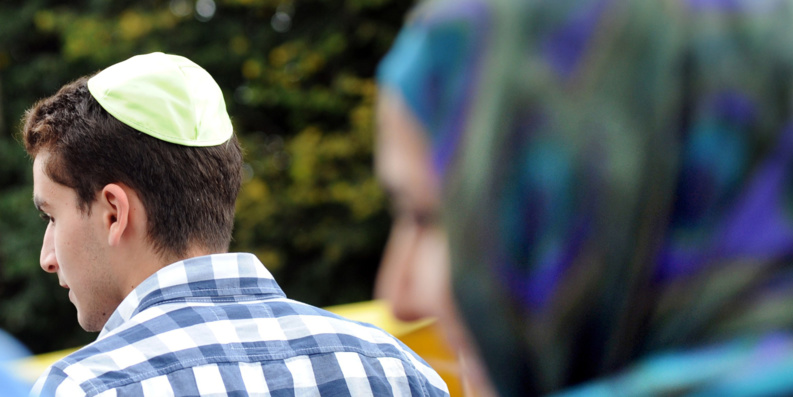 Interdiction des signes religieux dans les rues : « un sacrifice » à accepter pour Marine Le Pen Interdiction des signes religieux dans les rues : « un sacrifice » à accepter pour Marine Le Pen