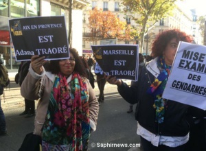 Des membres du collectif Pas sans nous © Saphirnews.com