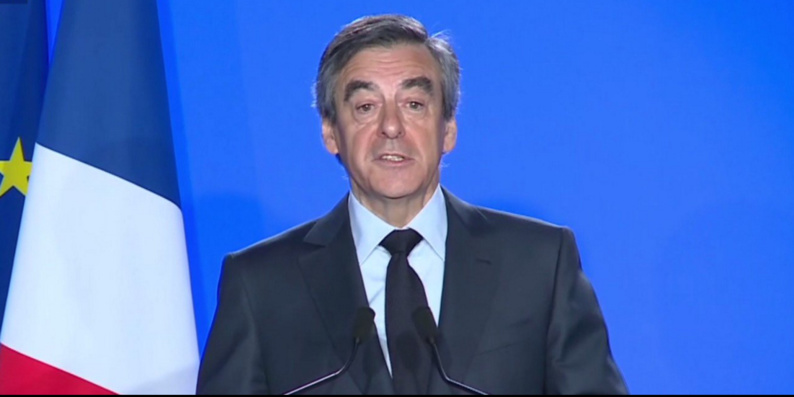 Mis en examen, François Fillon maintient sa candidature envers et contre tout Mis en examen, François Fillon maintient sa candidature envers et contre tout