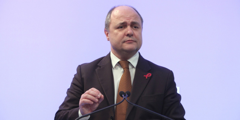 Eclaboussé par un scandale, Bruno Le Roux démissionne du ministère de l'Intérieur Eclaboussé par un scandale, Bruno Le Roux démissionne du ministère de l'Intérieur