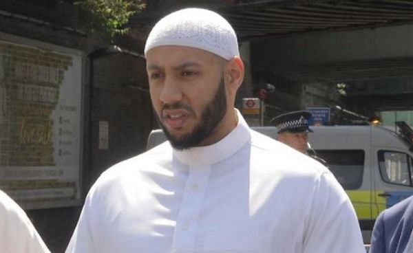 Attentat contre une mosquée de Londres : un imam empêche le suspect de se faire tabasser