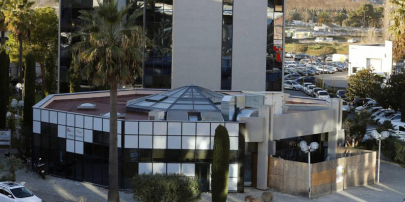 Nice : des fidèles manifestent pendant l'Aïd contre la fermeture de la mosquée En-Nour Nice : des fidèles manifestent pendant l'Aïd contre la fermeture de la mosquée En-Nour