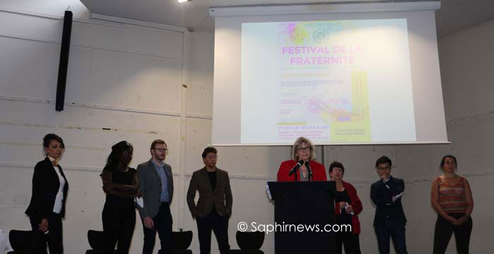 Le Festival de la fraternité a été organisé samedi 1er juillet à Saint-Denis, sous la houlette de plusieurs responsables associatifs et élus locaux comme Aline Archimbaud (au pupitre), sénatrice en Seine-Saint-Denis.