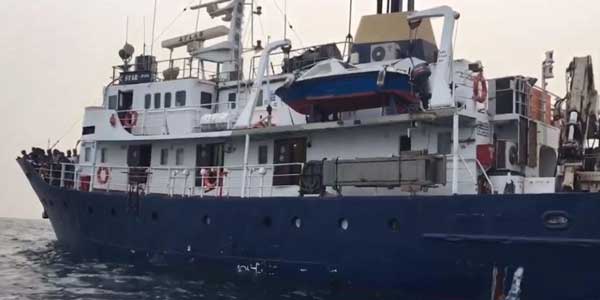 Génération identitaire loue un navire pour empêcher le sauvetage de migrants