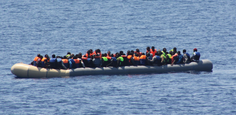 Migrants tentant la traversée de la Méditerranée © Flickr Migrants tentant la traversée de la Méditerranée © Flickr