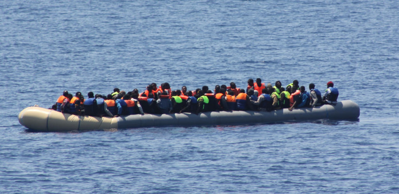 Migrants tentant la traversée de la Méditerranée © Flickr