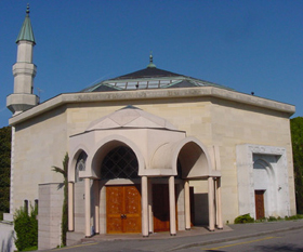 La mosquée de Genève possède un des quatre minarets de Suisse.