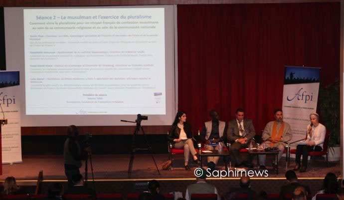 Au 2e colloque des intellectuels musulmans francophones de l'AFPI, le 23 septembre. De gauche à droite : Leila Alaouf, Seydi Diamil Niane, Karim Ifrak, Abdelhafidh Benchouk et Nacera Taleb.