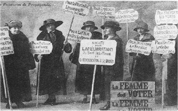 En France, l'ordonnance du 21 avril 1944 reconnaît le droit de vote et d'éligibilité des femmes.