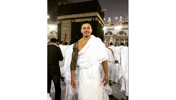 Sonny Bill Williams, star des All Blacks, en pèlerinage à La Mecque