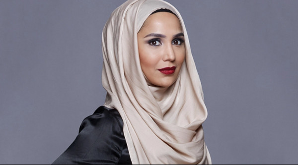 Amena Khan contrainte de se retirer de la campagne L’Oréal pour des tweets anti-Israël