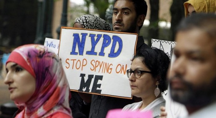 Stop l'espionnage basée sur la religion : victoire pour les musulmans contre la police de New York, cinq ans après l'enclenchement des poursuites judiciaires contre la ville. © NCPCF
