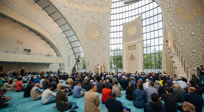 A l'image, la mosquée de Cologne, en Allemagne.