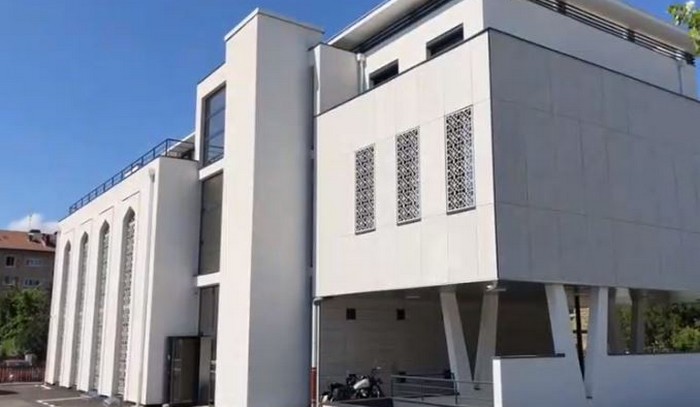 Quatorze ans après l'incendie criminel, la mosquée d’Annecy inaugurée : « A nous de donner l’exemple »