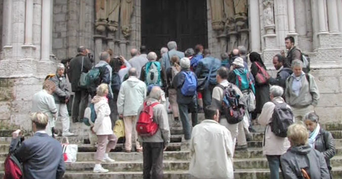 « Sur les pas de la Vierge Marie », marche qui réunit chrétiens et musulmans à Chartres, est une des activités organisées chaque année par le GAIC.