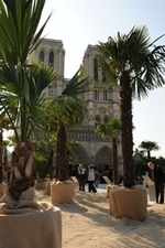 Un oasis grandeur nateur a été posée à Paris le 4 mai pour défendre la liberté religieuse dans le monde.