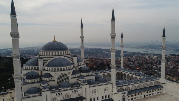A Istanbul, la plus grande mosquée de Turquie est désormais ouverte au public