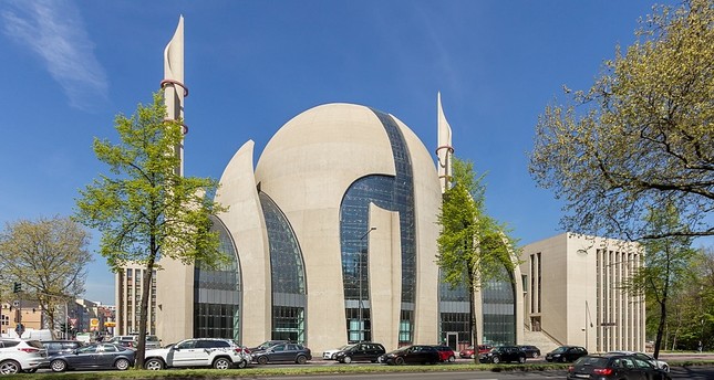 Allemagne : la mosquée de Cologne évacuée après une alerte à la bombe
