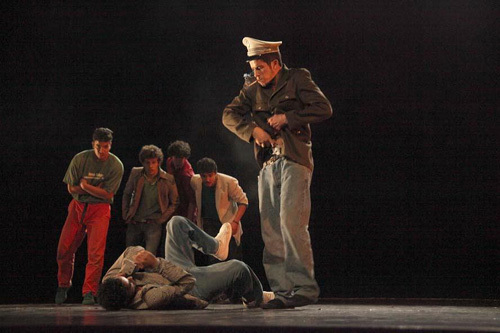 La pièce chorégraphique « And So », de Seifeddine Manaï, avec la compagnie de danse Brotha from another motha.