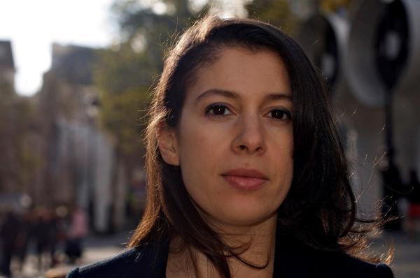 La journaliste Nadia Henni-Moulai, auteur du i[« Petit précis de l'islamophobie ordinaire »]i.