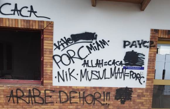 Des tags islamophobes sur les murs d’un centre de formation des imams à Martigues