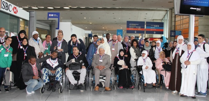 Omra : les scouts musulmans, béquilles des personnes à mobilité réduite Omra : les scouts musulmans, béquilles des personnes à mobilité réduite