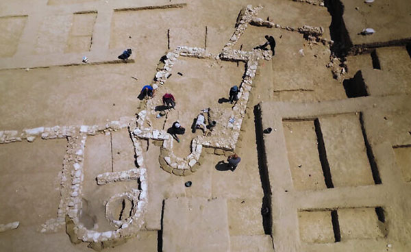 Les vestiges d’une antique mosquée découverte dans le désert de Néguev