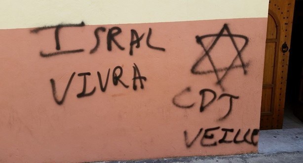 Des tags pro-Israël sur un mur de la mosquée de Marseille, découverts le 31 juillet.