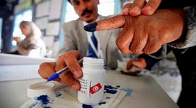 La Tunisie à l'heure de nouvelles élections libres le 26 octobre 2014, la première depuis l'adoption de la nouvelle Constitution.