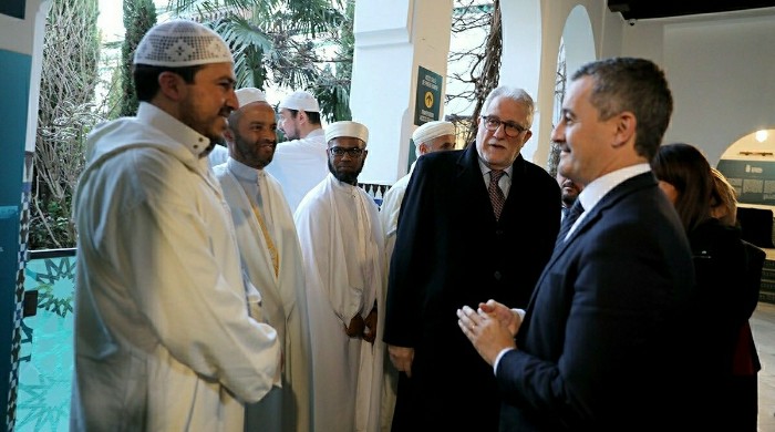 Gérald Darmanin, aux côtés du recteur de la Grande Mosquée de Paris, Chems-Eddine Hafiz, lors de l'iftar des ambassadeurs organisé pendant le Ramadan 2023. © GMP/Twitter