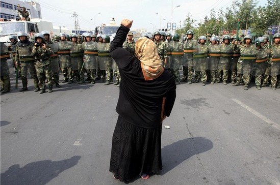 Chine : le voile interdit aux musulmanes dans la capitale du Xinjiang