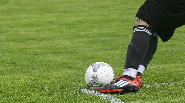 Football : le droit de porter le voile sur le terrain sous l'œil du Conseil d'Etat