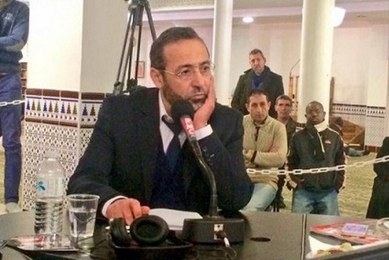 Tareq Oubrou pendant l'enregistrement des Grandes Gueules à la mosquée de Bordeaux le 13 février.
