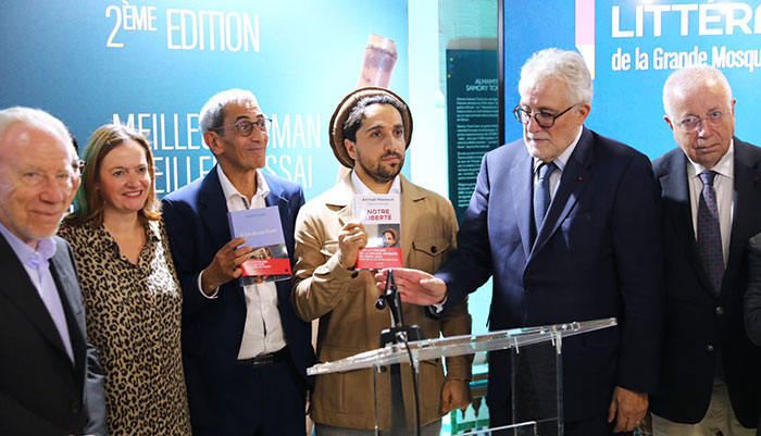 La Grande Mosquée de Paris a décerné, jeudi 29 septembre, son Prix Littéraire 2023 à Ahmad Massoud, fils du commandant Massoud, et Abdelkrim Saïfi pour leurs livres « Si j'avais un franc » et « Notre liberté ». © GMP