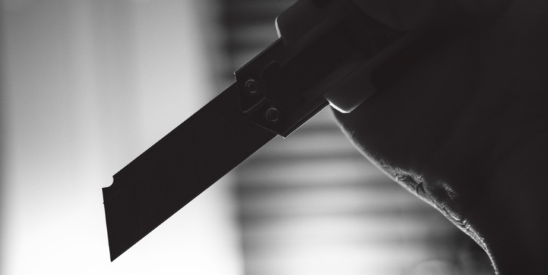 Agression raciste au cutter : un septuagénaire condamné à un an de prison ferme Agression raciste au cutter : un septuagénaire condamné à un an de prison ferme