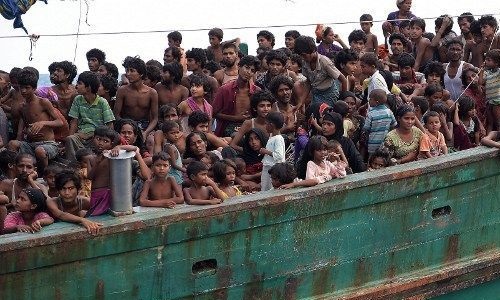 Calvaire en mer des Rohingyas : la Malaisie et l'Indonésie réagissent enfin