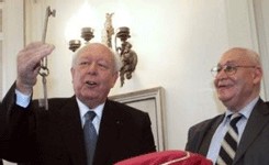 Le sénateur-maire UMP Jean-Claude Gaudin et le président de l’association La Mosquée de Marseille Nordine Cheikh