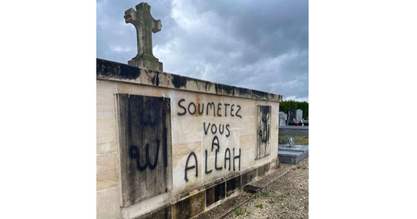 Dordogne : après les profanations d’ampleur visant une église et des tombes, le CFCM appelle à la vigilance
