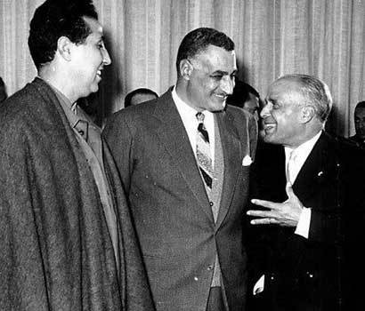Bizerte, 15 décembre 1963 : célébration de la victoire, avec Ahmed Ben Bella, Gamal Abdel Nasser et Habib Bourguiba.