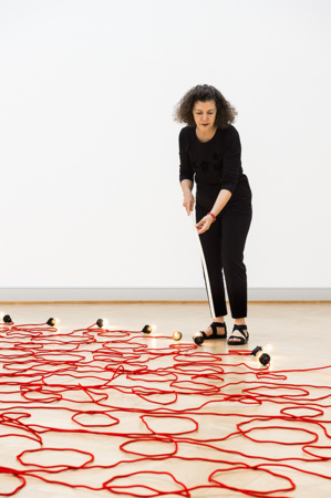 L'artiste palestinienne Mona Hatoum s'installe au Centre Pompidou L'artiste palestinienne Mona Hatoum s'installe au Centre Pompidou
