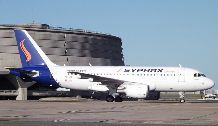 Syphax Airlines a suspendu tous ses vols vers et depuis la Tunisie depuis le 30 juillet, clouant au sol entre 10 et 30 000 clients.