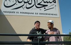 Philippe Martinez aux côtés de l’imam Abdallah Deliouah.