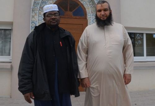 L'imam Anli Hamidani et le président de l'Association des musulmans de Quimper Redouane Zouine (à dr.) ont reçu une lettre de menaces.